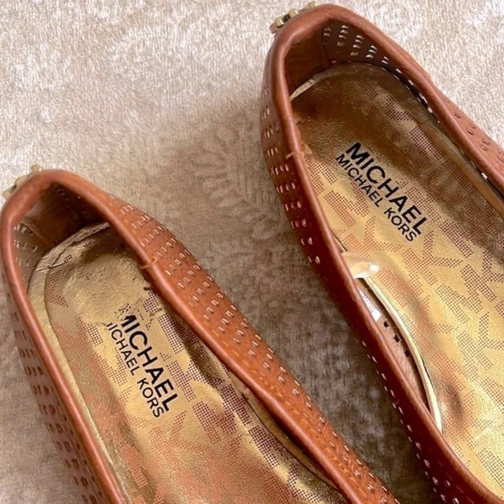 Brand New Michael Kors Yvette Cognac Flats Slip On Shoes Gold Tone Locket Accent